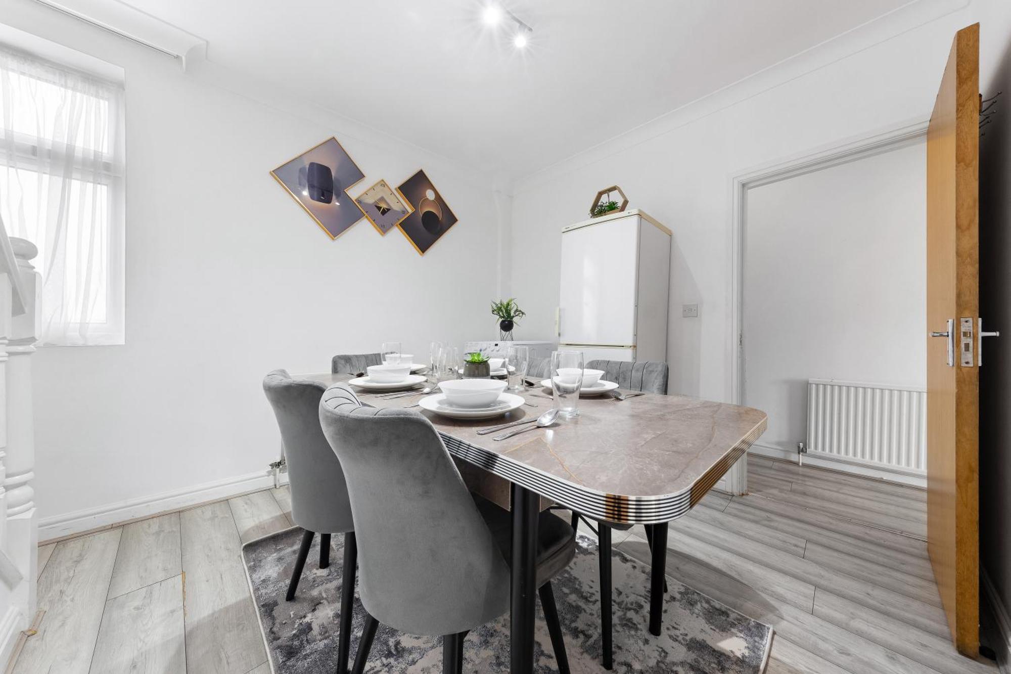 Green Hype - 10 Mins To Stadium - Sleeps 8 London Bagian luar foto