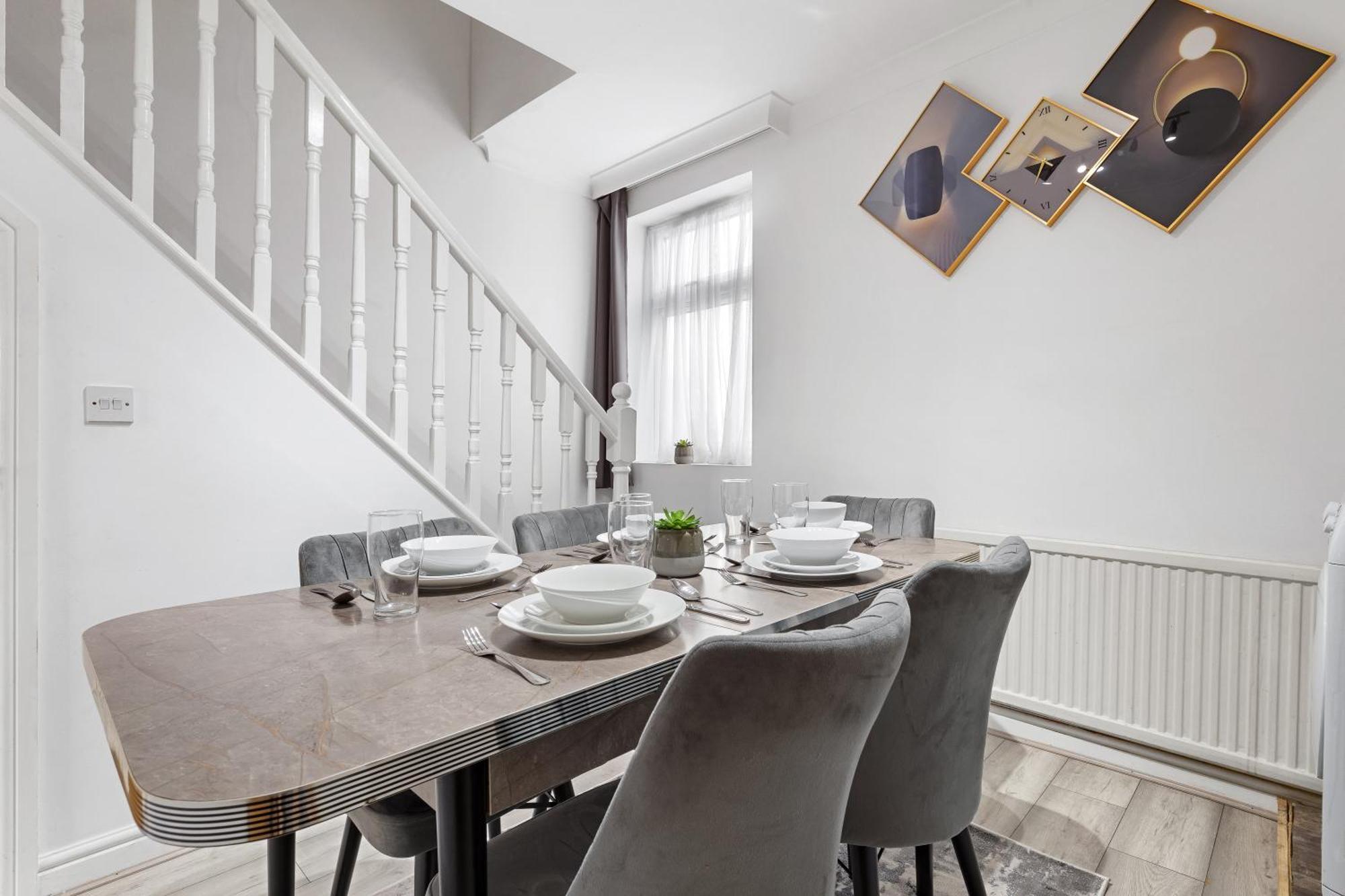 Green Hype - 10 Mins To Stadium - Sleeps 8 London Bagian luar foto