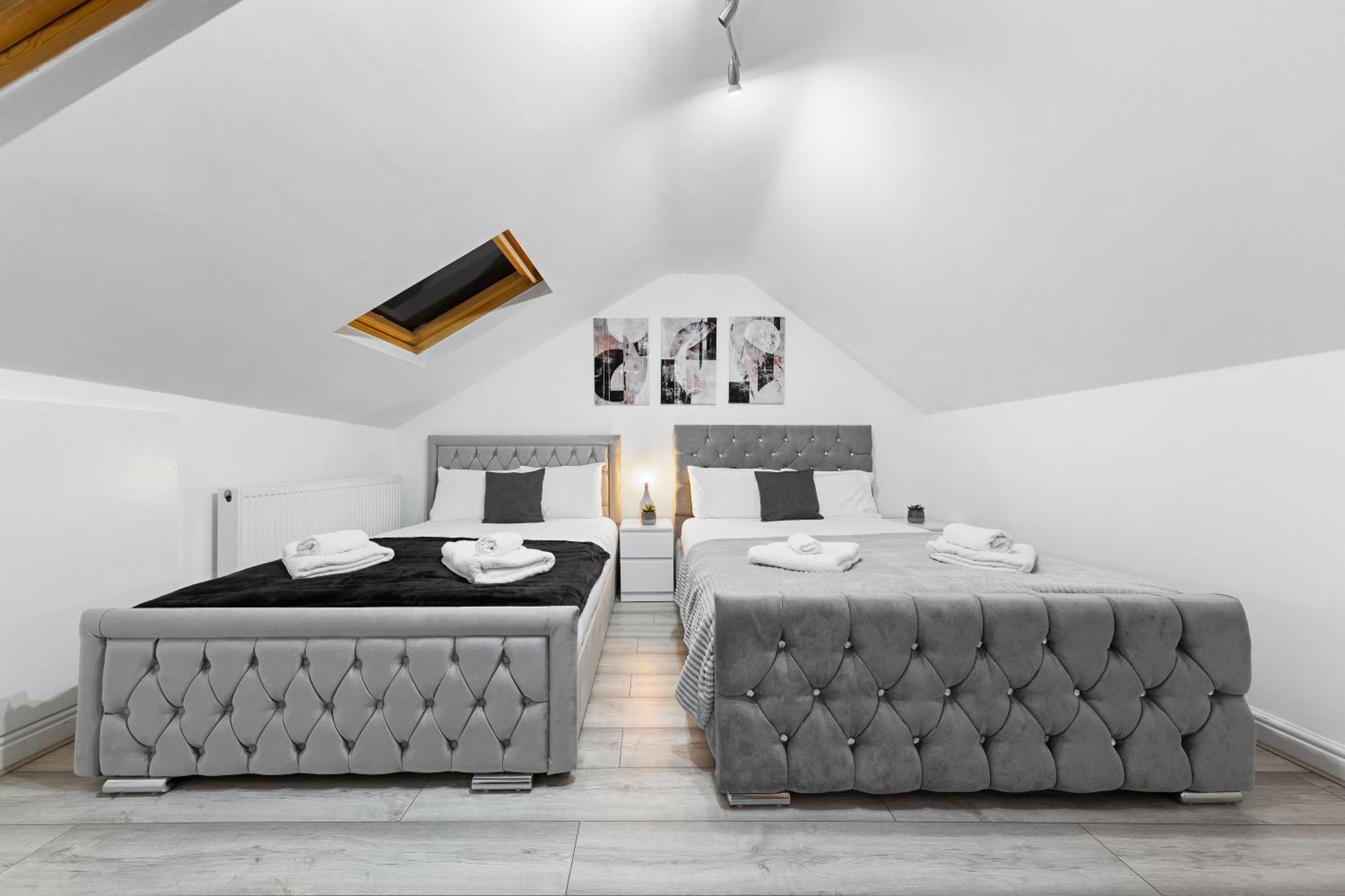 Green Hype - 10 Mins To Stadium - Sleeps 8 London Bagian luar foto