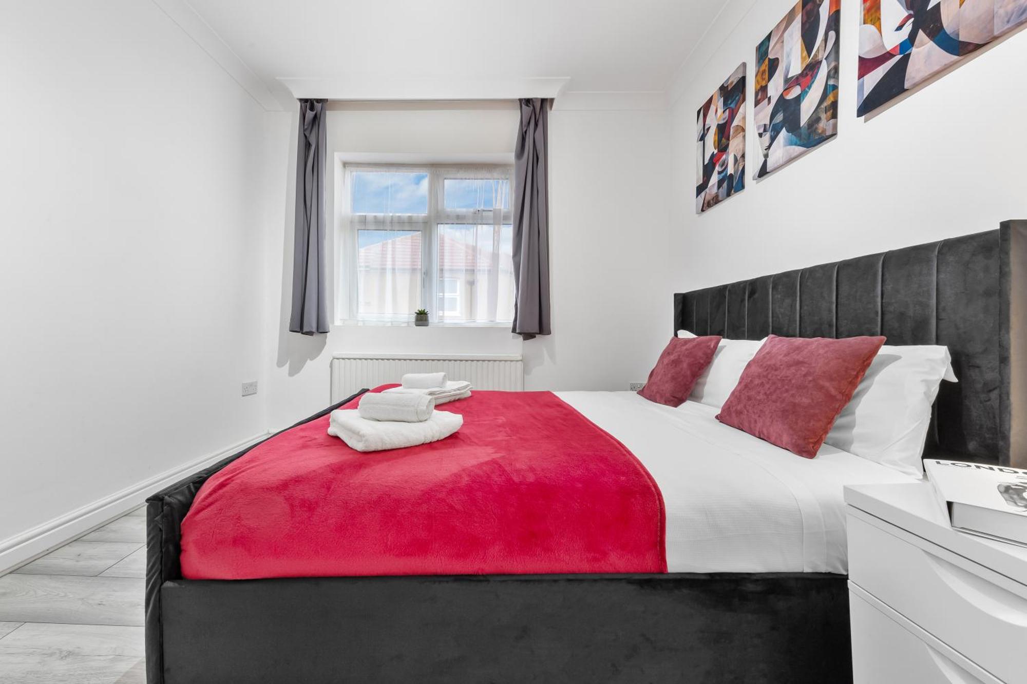 Green Hype - 10 Mins To Stadium - Sleeps 8 London Bagian luar foto