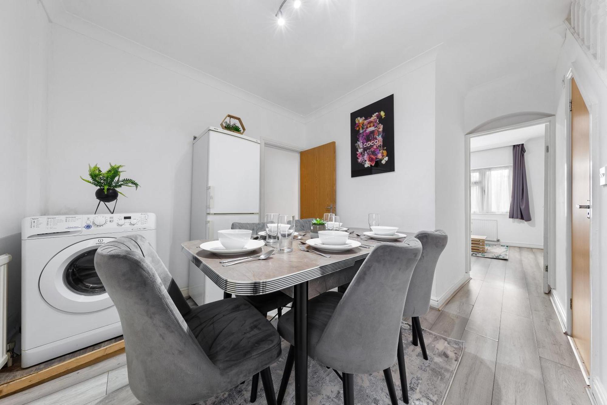 Green Hype - 10 Mins To Stadium - Sleeps 8 London Bagian luar foto