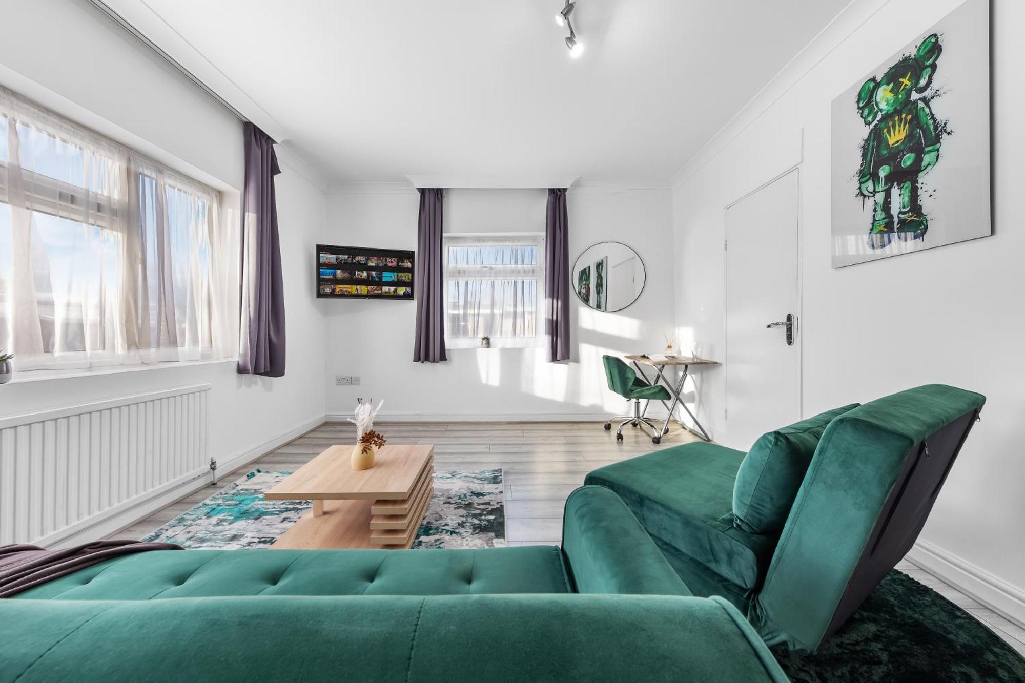 Green Hype - 10 Mins To Stadium - Sleeps 8 London Bagian luar foto