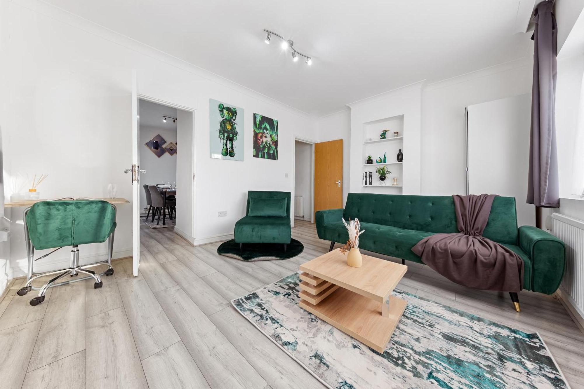 Green Hype - 10 Mins To Stadium - Sleeps 8 London Bagian luar foto